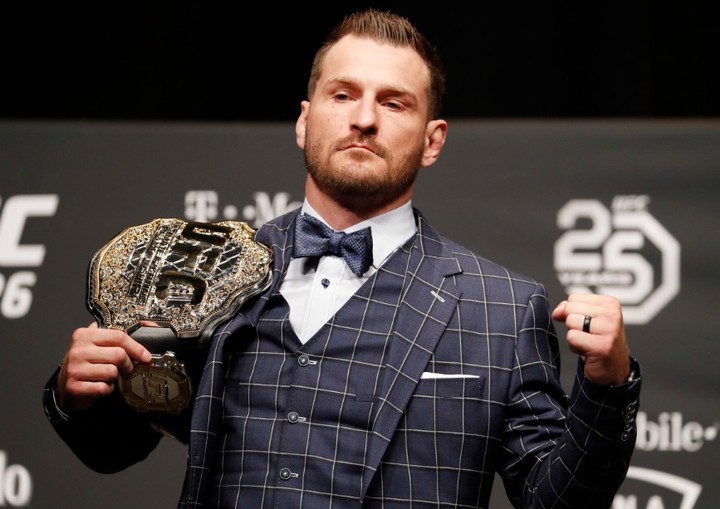 Miocic zostáva kráľom ťažkej váhy. Na body porazil Cormiera a ukončil trilógiu